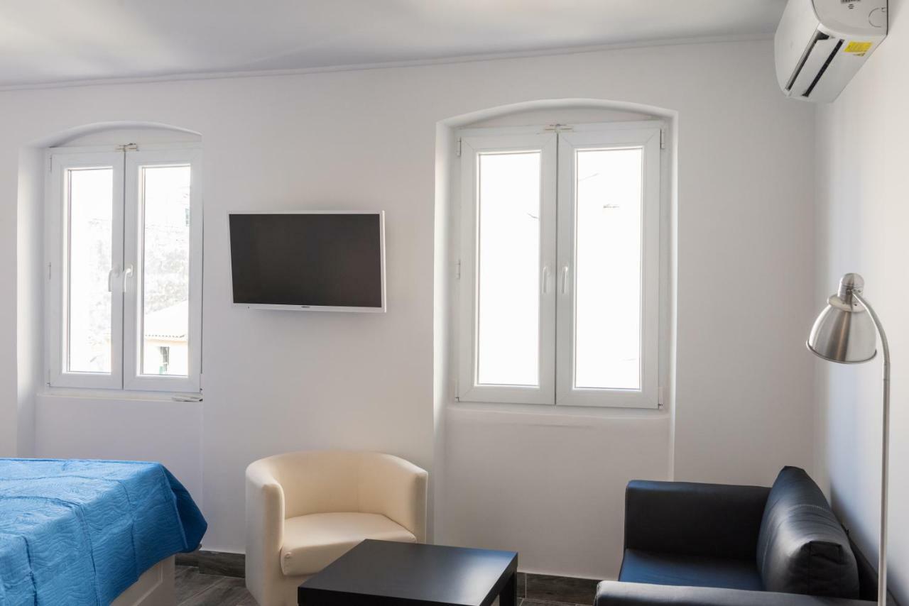 Corfu Downtown Suites Екстер'єр фото