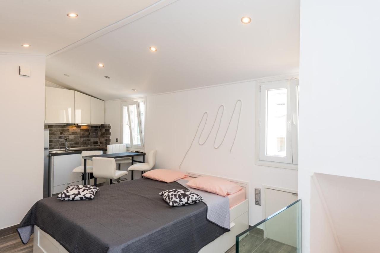 Corfu Downtown Suites Екстер'єр фото