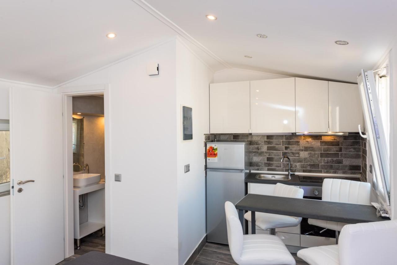 Corfu Downtown Suites Екстер'єр фото